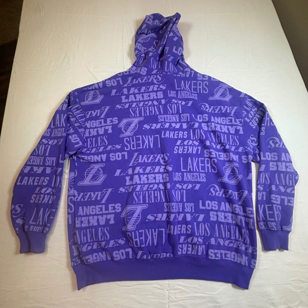 Los Angeles Lakers Purple All Over Logo Pullover Hoodie Sweatshirt Size L EUC - Picture 4 of 8